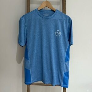 Vineyard Vines Short Sleeve Blue Performance Cationic Whale Dot T Shirt Small